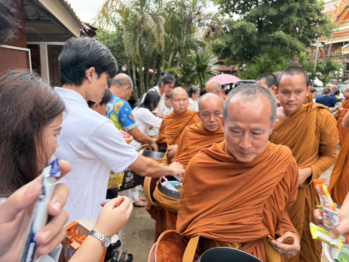 title - จัดพิธีทำบุญอายุวัฒนมงคลครบ 5 รอบ 60 ปี พระครูประภัสสรวีรคุณ (พระอาจารย์วีระพล ปภสฺสโร) เจ้าคณะอำเภอศรีวิไล (ธรรมยุต พระอาจารย์ลาย) เจ้าอาวาสวัดสุดเขตแดนสยาม